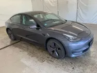 Gebraucht Tesla Model 3 366 kW (498 PS) 2022 Midnight silver metallic Limousine