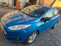 Używany Ford Fiesta 2015 Niebieski Hatchback