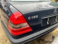 Gebraucht Mercedes C180 116 PS (85 kW) 1994 Blau Limousine