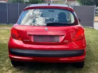 Gebraucht Peugeot 207 90 PS (66 kW) 2009 Rot Kleinwagen