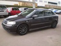 Gebraucht Opel Astra Comfort 101 PS (74 kW) 2001 Schwarz Limousine