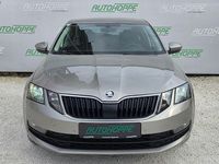 Gebraucht Skoda Octavia 116 PS (85 kW) 2019 Cappuccinobeige metallic Limousine