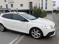 Gebraucht Volvo V40 152 PS (111 kW) 2016 Weiß SUV