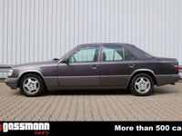 Brugt Mercedes 300 147 HK (108 kW) 1990 Grå Sedan