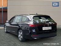 Gebraucht VW Passat R 150 PS (110 kW) 2024 Schwarz grenadillschwarz metallic (metallic) Kombi