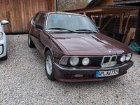 Używany BMW 732 193 KM (141 kW) 1983 Czerwony Sedan/Limuzyna