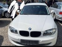 Gebraucht BMW M1 122 PS (89 kW) 2009 Weiß Coupé