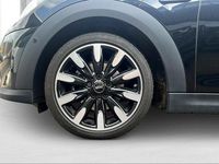 Gebraucht Mini Cooper 136 PS (100 kW) 2024 Midnight black ii Kleinwagen