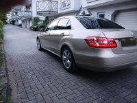 Gebraucht Mercedes E250 204 PS (150 kW) 2011 Gold Limousine