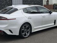 Gebraucht Kia Stinger GT-Line 200 PS (147 kW) 2018 Weiß Kleinwagen