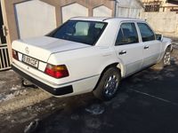 Gebraucht Mercedes 300 147 PS (108 kW) 1989 Weiß Limousine
