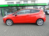Gebraucht Ford Fiesta Titanium 101 PS (74 kW) 2013 Rot Kleinwagen