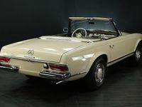 Gebraucht Mercedes 230 150 PS (110 kW) 1967 Beige Cabrio