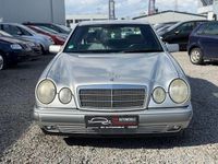 Gebraucht Mercedes E230 Elegance 150 PS (110 kW) 1996 Silber Limousine