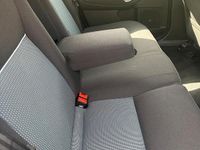 Gebraucht Ford Mondeo 140 PS (102 kW) 2012 Grau Limousine