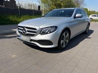 Gebraucht Mercedes E220 Avantgarde 194 PS (142 kW) 2016 Silber Kombi