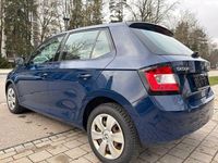 Gebraucht Skoda Fabia Ambition 105 PS (77 kW) 2015 Pacificblau Limousine