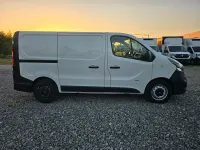 Gebraucht Opel Vivaro 121 PS (88 kW) 2018 Weiß Van / Kleinbus