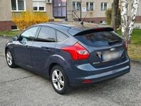 Gebraucht Ford Focus 101 PS (74 kW) 2012 Blau Limousine
