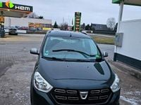 Gebraucht Dacia Lodgy Celebration 109 PS (80 kW) 2017 Blau Van / Kleinbus