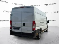 Gebraucht Opel Movano 140 PS (102 kW) 2024 Lackierung weiss icy/typ aussenverkleidung spiegel flach standard Van