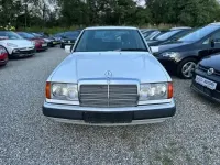 Gebraucht Mercedes 200 75 PS (55 kW) 1990 Weiß Limousine