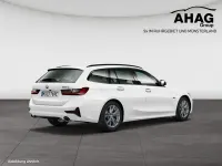 Gebraucht BMW 330e Sport Line 292 PS (214 kW) 2022 Schwarz Kombi