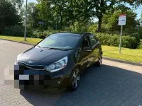Gebraucht Kia Rio 95 PS (69 kW) 2016 Schwarz Kleinwagen