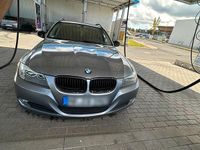 Gebraucht BMW 318 143 PS (105 kW) 2011 Silber Kombi