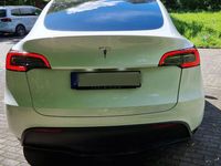 gebraucht Tesla Model Y SR RWD LFP | AHK | Ganzjahresreifen