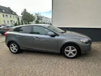 Gebraucht Volvo V40 Kinetic 122 PS (89 kW) 2017 Grau Limousine