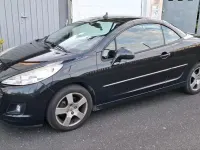 Gebraucht Peugeot 207 CC 156 PS (114 kW) 2011 Schwarz Cabrio