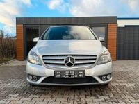 Gebraucht Mercedes B200 156 PS (114 kW) 2014 Silber Van / Kleinbus