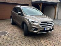 Gebraucht Ford Kuga 150 PS (110 kW) 2019 Beige SUV