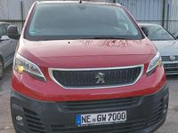 Gebraucht Peugeot Expert Premium 122 PS (89 kW) 2017 Rot ardent Van