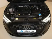 Gebraucht Audi A3 Basis 116 PS (85 kW) 2023 Schwarz Limousine