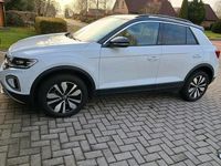Gebraucht VW T-Roc Move 150 PS (110 kW) 2024 Weiß SUV