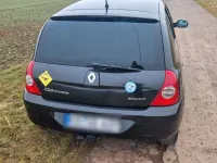 Używany Renault Clio II Authentique 75 KM (55 kW) 2007 Czarny Sedan/Limuzyna