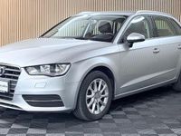 Second-hand Audi A3 Attraction 150 CP (110 kW) 2015 Argintiu Berlinǎ