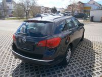 gebraucht Opel Astra Sports Tourer 1.4 T 150 Jahre 88kW