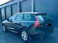 Gebraucht Volvo XC60 Momentum 190 PS (139 kW) 2020 Schwarz SUV