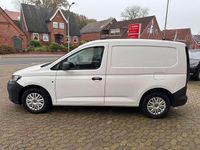 Gebraucht VW Caddy Basis 75 PS (55 kW) 2023 Candyweiß Van / Kleinbus