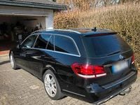 Gebraucht Mercedes E250 204 PS (150 kW) 2014 Schwarz Kombi