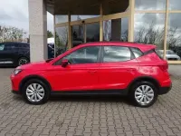 Używany Seat Arona Reference 95 KM (69 kW) 2023 Czerwony SUV
