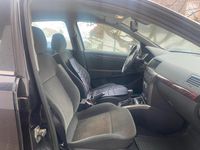 Gebraucht Opel Astra 105 PS (77 kW) 2004 Schwarz Limousine