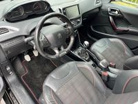 gebraucht Peugeot 2008 Allure*1.Hand/Navi*