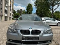 Gebraucht BMW 530 231 PS (169 kW) 2005 Silber Limousine
