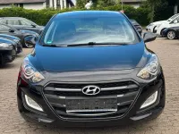 Gebraucht Hyundai i30 Trend 136 PS (100 kW) 2016 Schwarz Limousine
