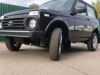 Neu Lada niva 83 PS (61 kW) 2025 Schwarz SUV