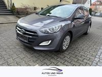 Gebraucht Hyundai i30 Trend 101 PS (74 kW) 2016 Grau Limousine